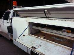 1988 Chevy service truck (2)