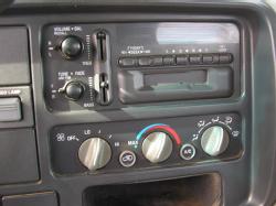 2000 Chevrolet 3500 (2)