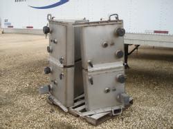 2 Stainless steel tanks (2)