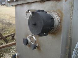 2 Stainless steel tanks (4)