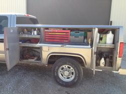 2003 Chevy service truck (2)