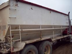 FEED TRUCK 5114 003