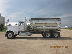 1979 Freightliner Dry Tender (1)