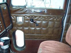 1984 Peterbilt (10)
