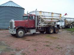 1984 Peterbilt (5)