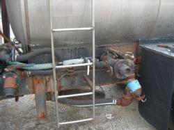 tank 13 stainless ladder