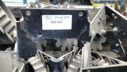 MK042 (8)
