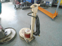 DR8526 (09)