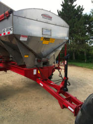 Spreader (17)