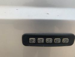 1457327