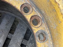 1476877