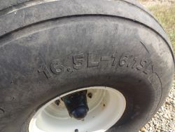 1472123
