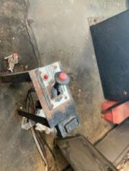 1525049