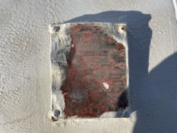 1560548