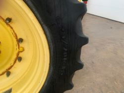 1567950