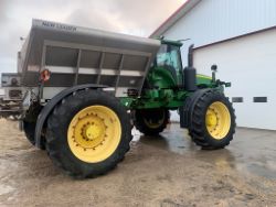 1567943