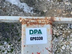 1587437