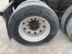 1586304