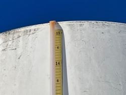 1585469
