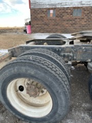 1589904