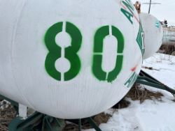 1596696