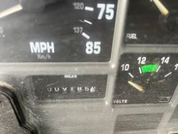 1604698