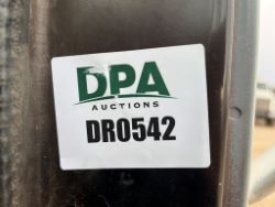 1604883