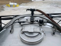 1614368