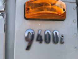 1618483