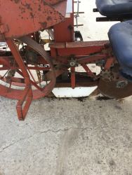 1633337