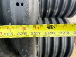 1627560