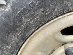 1632330