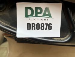 1635863