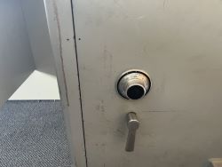 1636311