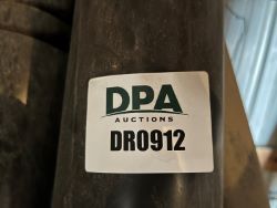 1636401