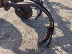 1637935