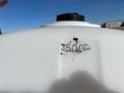 1637923