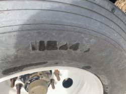 1639472