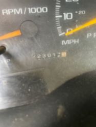 1640603