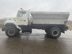 1640887