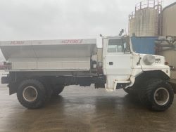 1640892