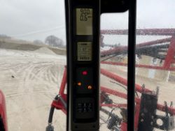 1640325