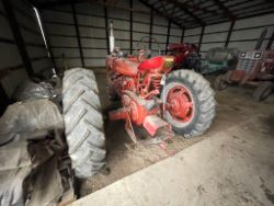 1643046