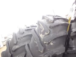 1643758
