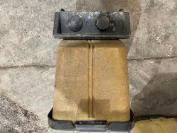 1645957