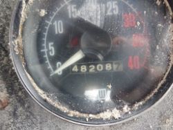 1645943