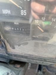 1652935