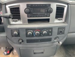 1653636