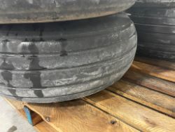 1653425