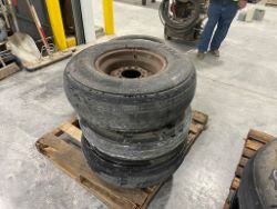 1653436